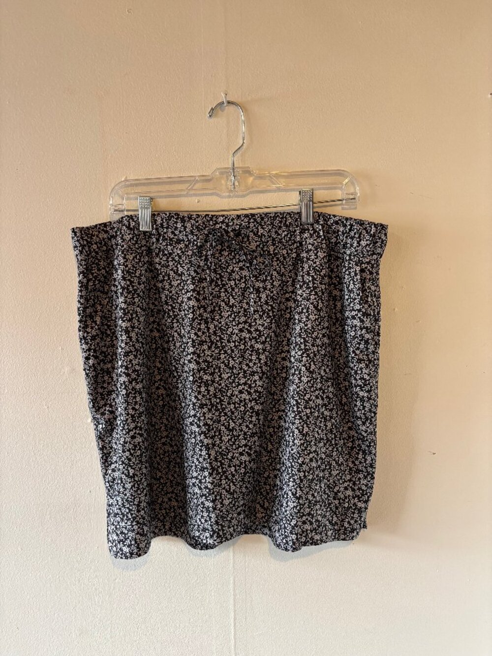 J.Jill skirt, black-and-white floral/paisley knit print